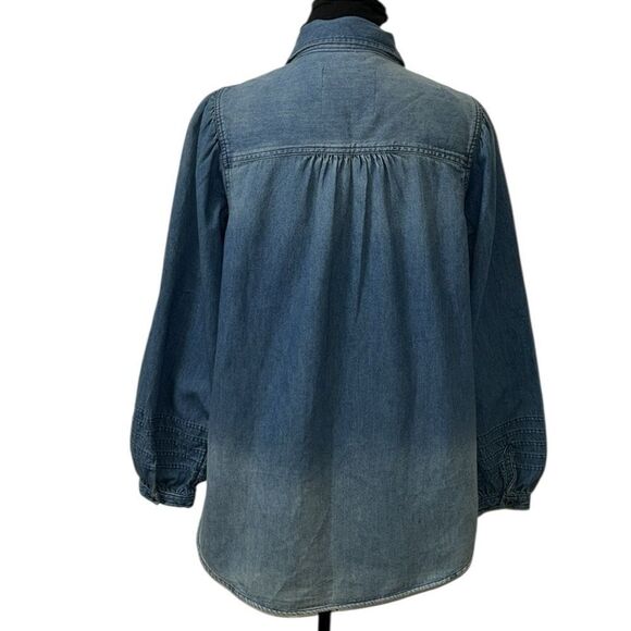 American Eagle Outfitters Denim Puff Sleeve Button Down Blue Top(Size Medium) - Picture 2 of 12